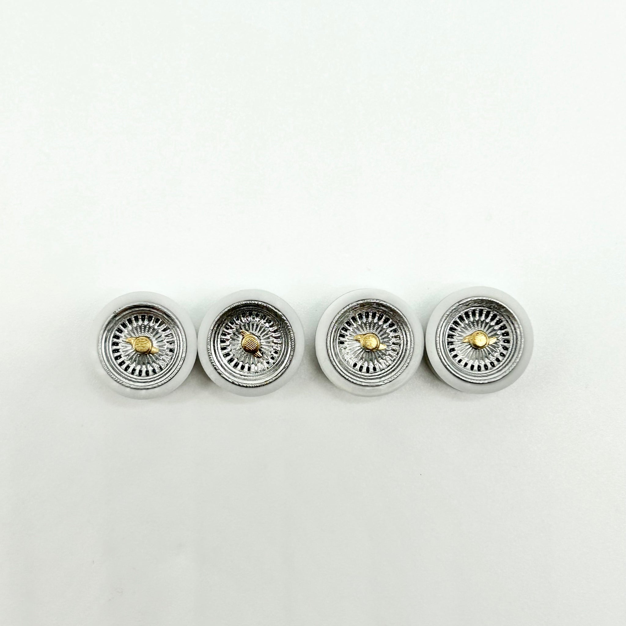 (Limited Run) 10.5mm Chrome & Gold 25 Spokes Wheels With White Rubber Tires